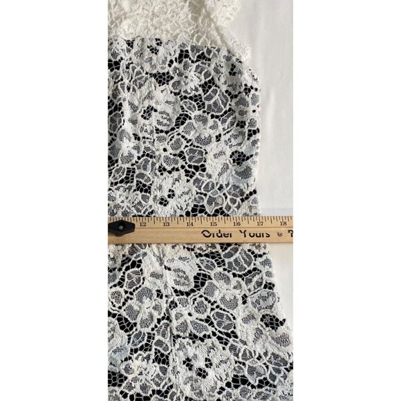 White House Black Market Blouse Women's Size 12 Top Ivory Black Lace Feminine - Picture 12 of 16